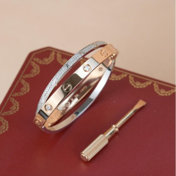 **SOLD** Cartier Love Bracelet White Gold Pave Diamond & rose gold 6 diamonds - Picture 5 of 10